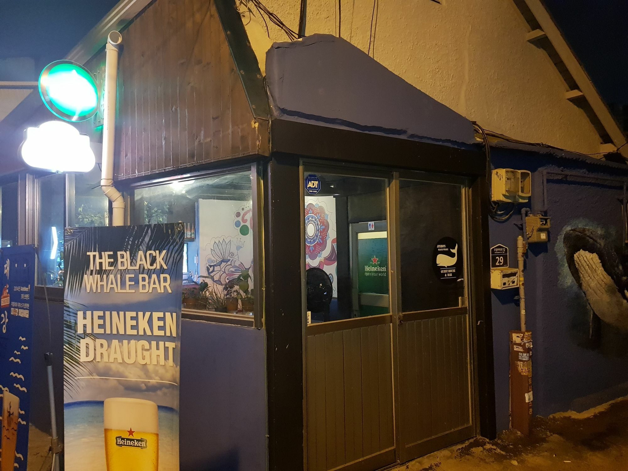 Jinho'S Black Whale Guest House & Bar Seoul Exteriör bild